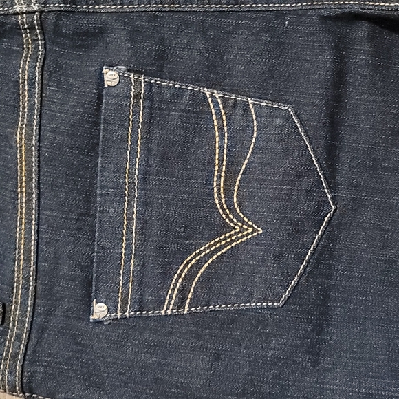 Like New Capri style jeans siz 14 made by D/C faded look mid leg Savvy dark blue - Picture 13 of 16